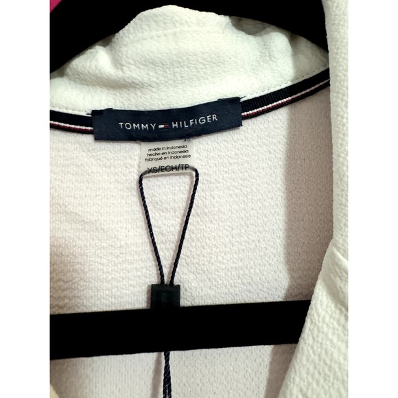 Tommy Hilfiger Textured Tiered-Ruffle-Sleeve Top| Size XS - Picture 5 of 6